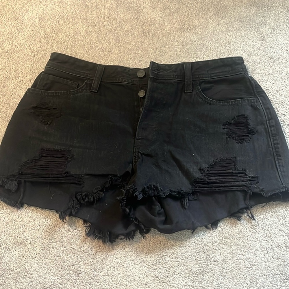 Hollister Distressed High Rise Mom Shorts Size 9